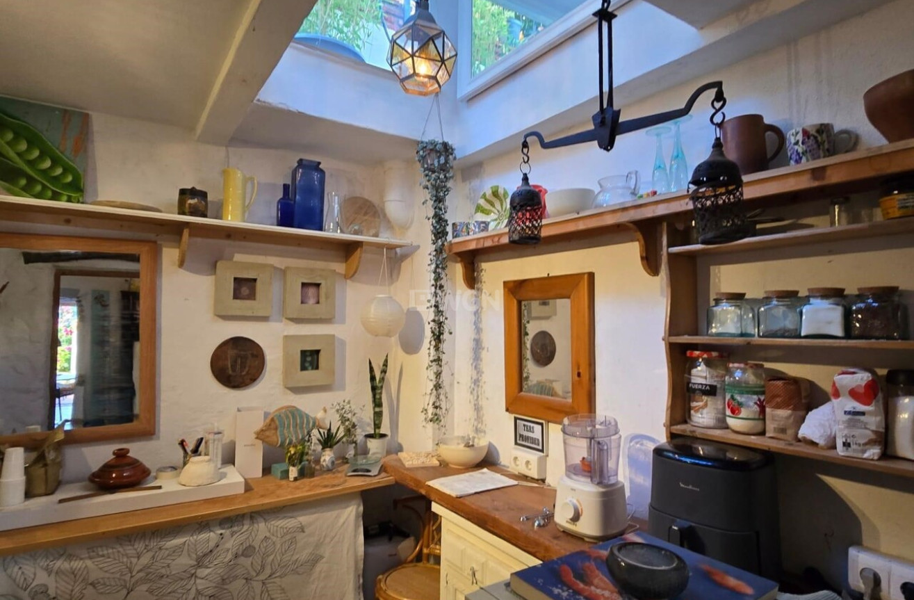 Odsprzedaż - Kamienica - Vinuela - Inland