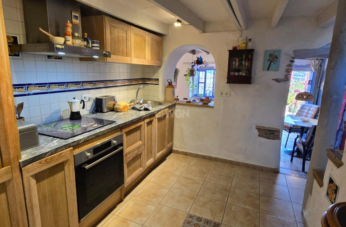 Odsprzedaż - Kamienica - Vinuela - Inland