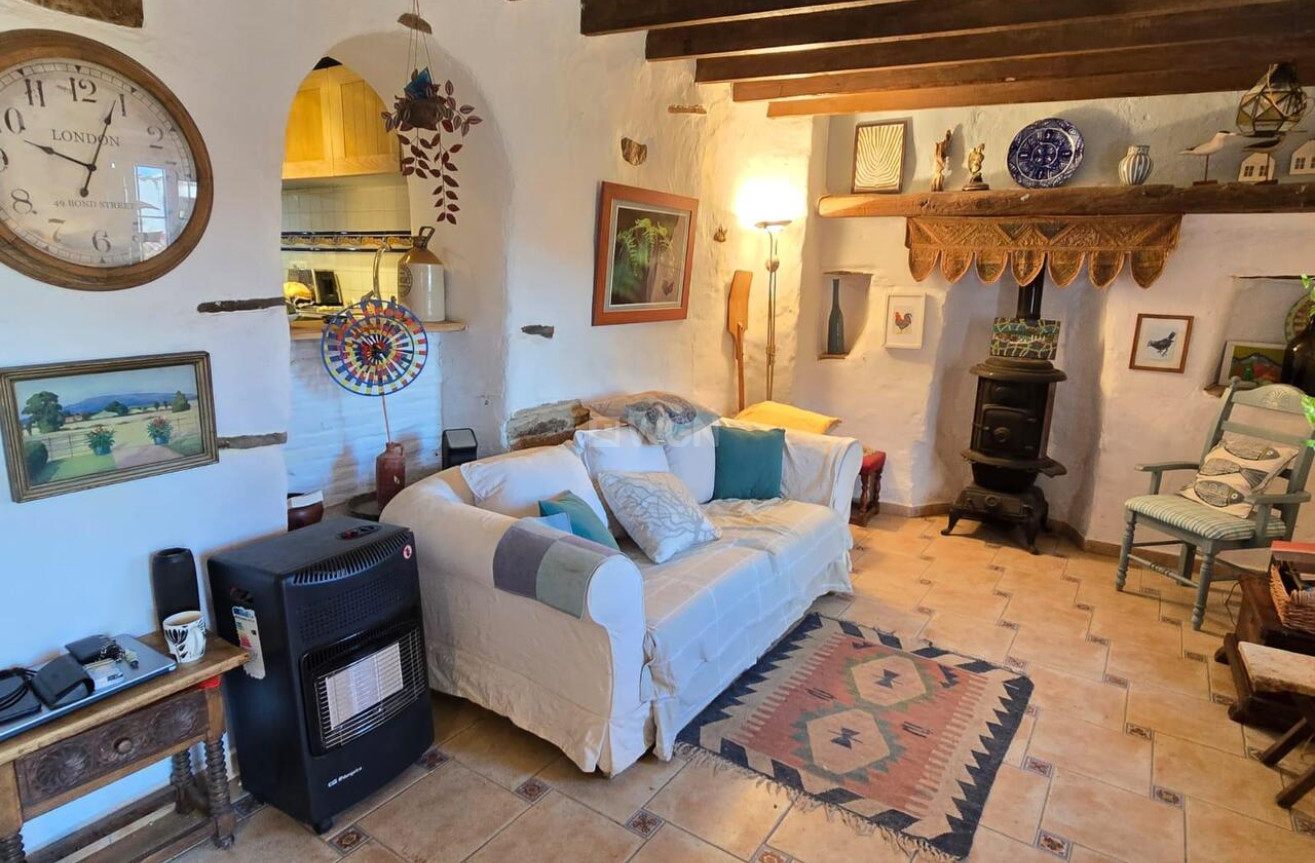 Odsprzedaż - Kamienica - Vinuela - Inland