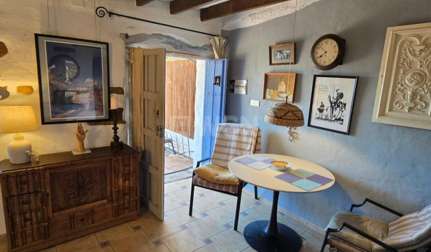 Odsprzedaż - Kamienica - Vinuela - Inland