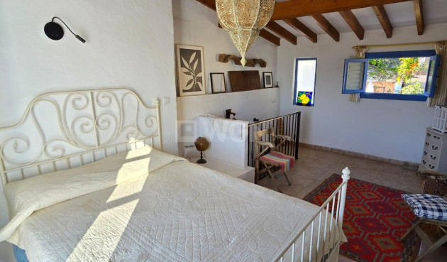 Odsprzedaż - Kamienica - Vinuela - Inland