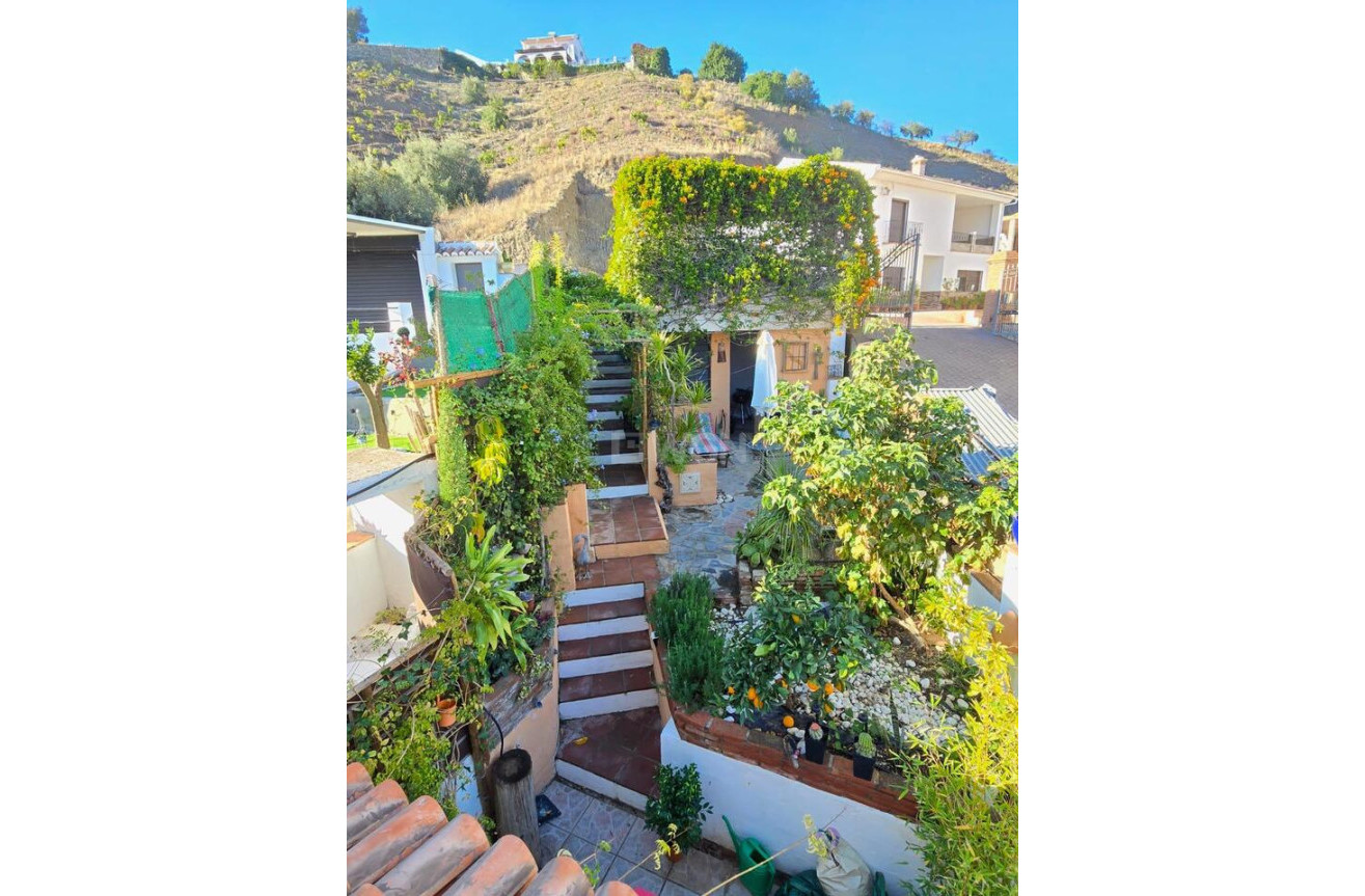 Odsprzedaż - Kamienica - Vinuela - Inland