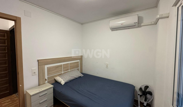 Odsprzedaż - Mieszkanie w bloku - Torrevieja - La Mata Pueblo