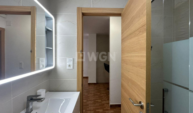 Odsprzedaż - Mieszkanie w bloku - Torrevieja - La Mata Pueblo