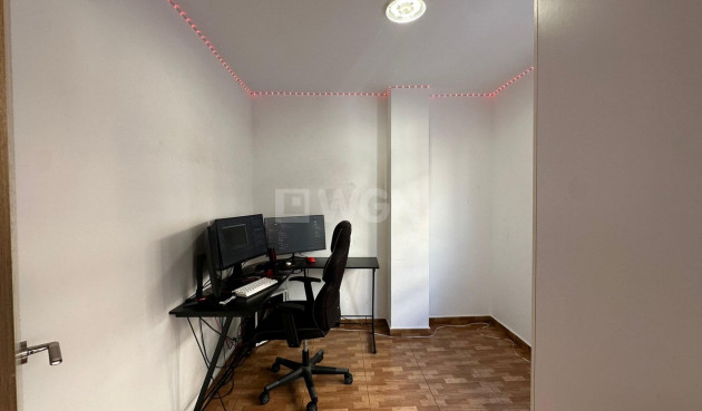 Odsprzedaż - Mieszkanie w bloku - Torrevieja - La Mata Pueblo