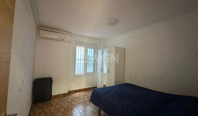 Odsprzedaż - Mieszkanie w bloku - Torrevieja - La Mata Pueblo