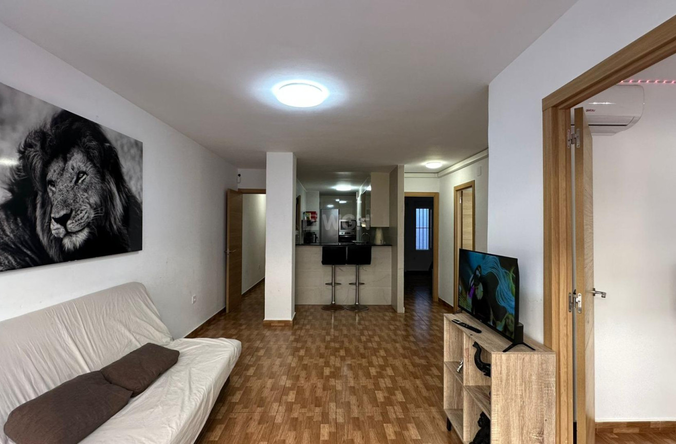 Odsprzedaż - Mieszkanie w bloku - Torrevieja - La Mata Pueblo