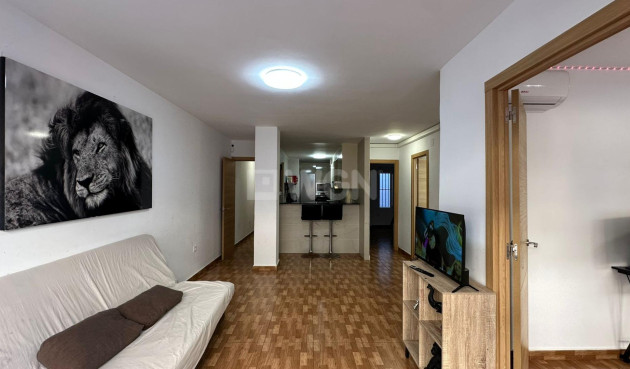 Odsprzedaż - Mieszkanie w bloku - Torrevieja - La Mata Pueblo