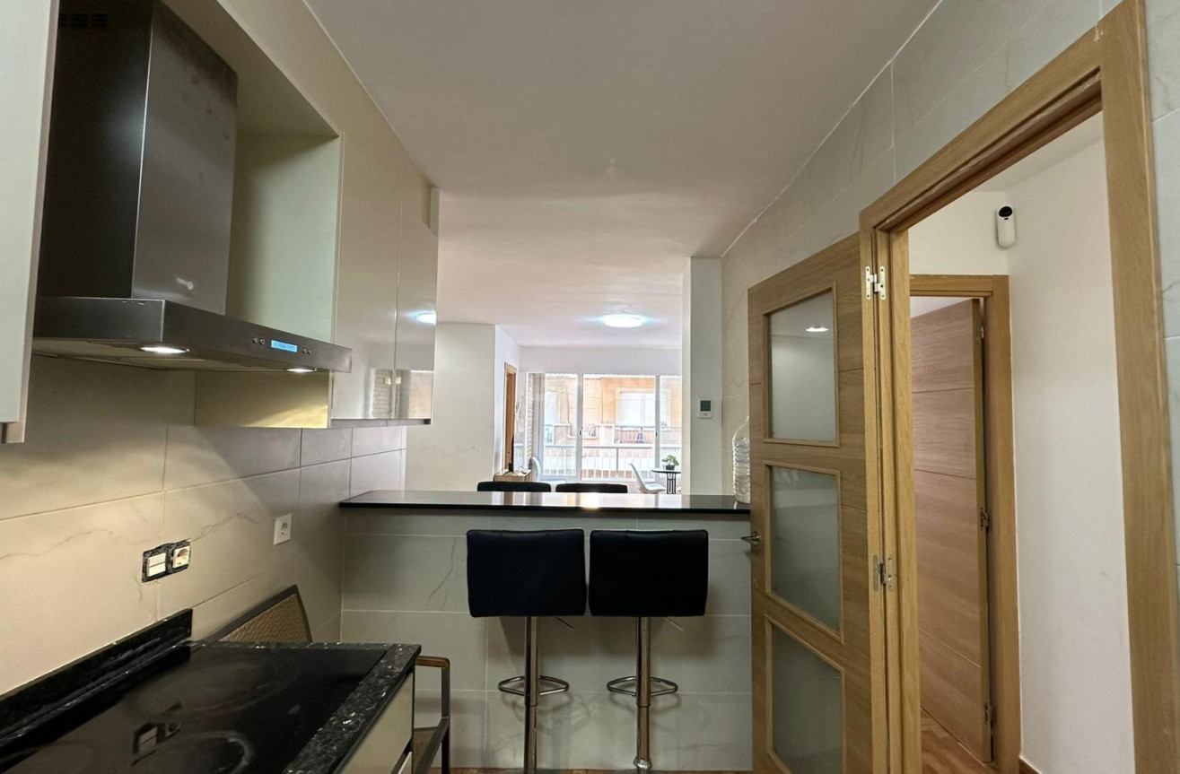 Odsprzedaż - Mieszkanie w bloku - Torrevieja - La Mata Pueblo