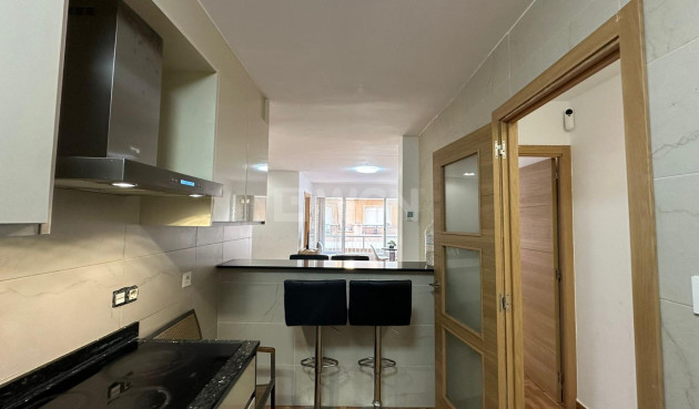 Odsprzedaż - Mieszkanie w bloku - Torrevieja - La Mata Pueblo