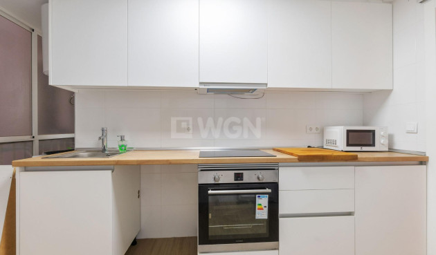 Odsprzedaż - Mieszkanie w bloku - Torrevieja - Playa del Cura