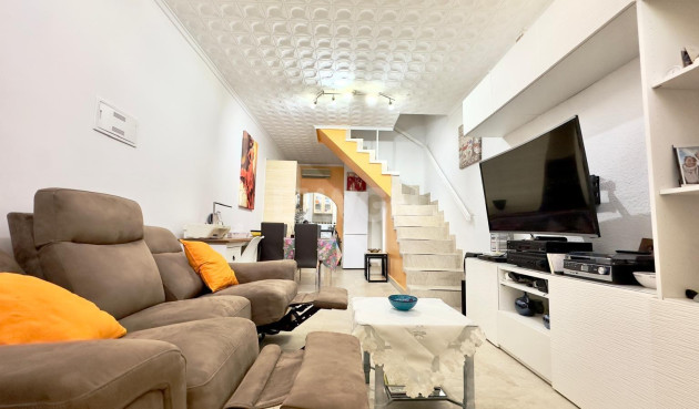 Odsprzedaż - Kamienica - Torrevieja - La Siesta - El Salado - Torreta