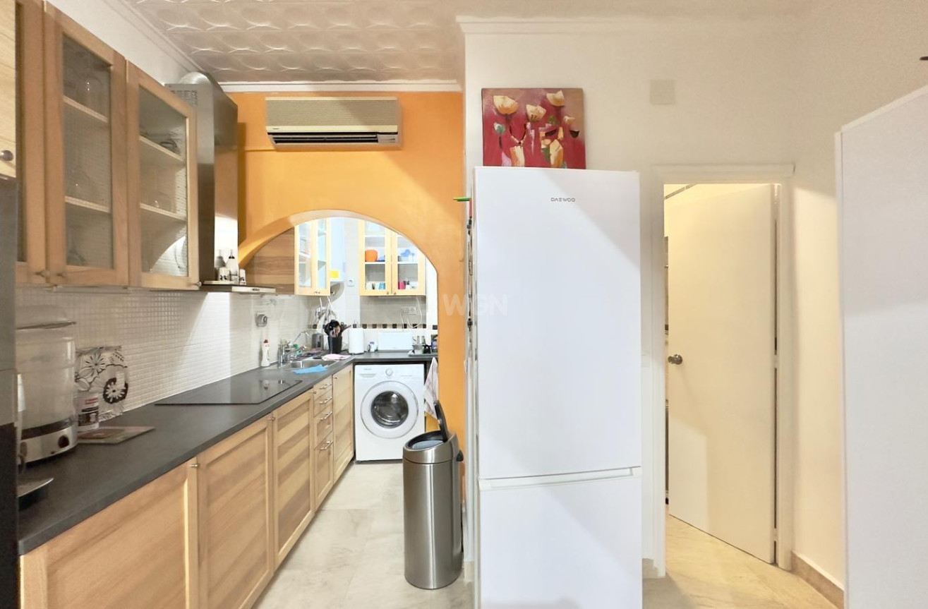 Odsprzedaż - Kamienica - Torrevieja - La Siesta - El Salado - Torreta