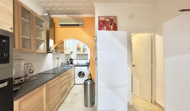 Odsprzedaż - Kamienica - Torrevieja - La Siesta - El Salado - Torreta