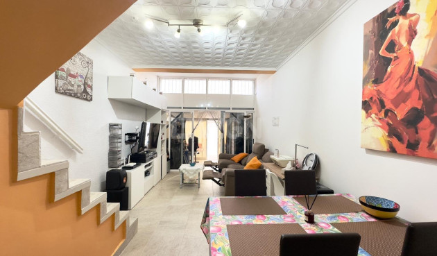 Odsprzedaż - Kamienica - Torrevieja - La Siesta - El Salado - Torreta