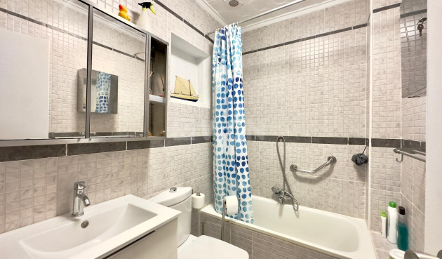 Odsprzedaż - Kamienica - Torrevieja - La Siesta - El Salado - Torreta