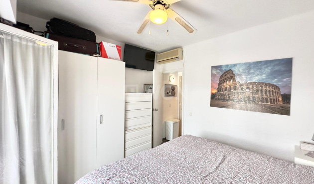 Odsprzedaż - Kamienica - Torrevieja - La Siesta - El Salado - Torreta