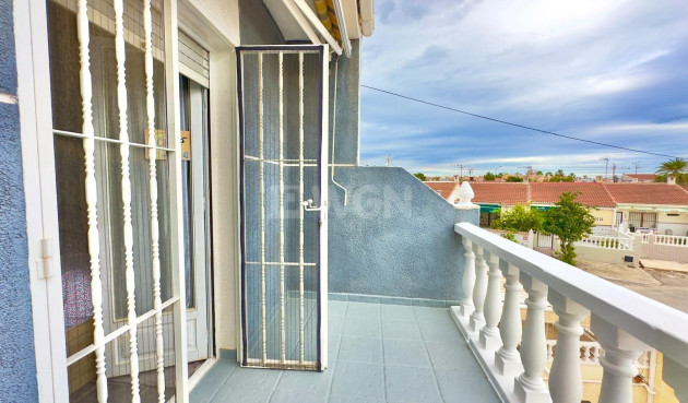 Odsprzedaż - Kamienica - Torrevieja - La Siesta - El Salado - Torreta