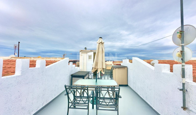 Odsprzedaż - Kamienica - Torrevieja - La Siesta - El Salado - Torreta