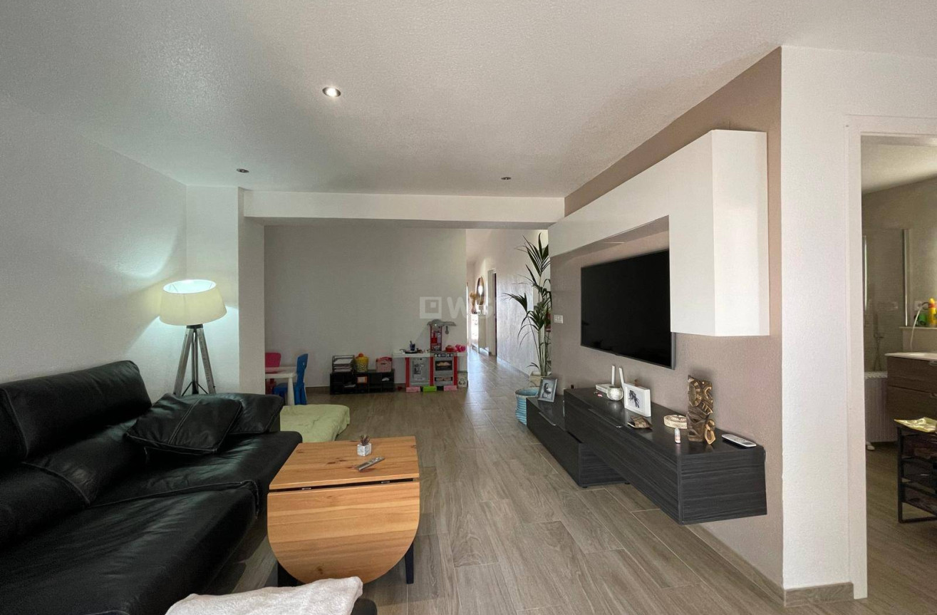 Odsprzedaż - Kamienica - Pilar de la Horadada - Zona Pueblo