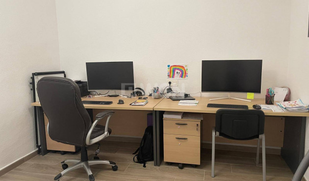 Odsprzedaż - Kamienica - Pilar de la Horadada - Zona Pueblo