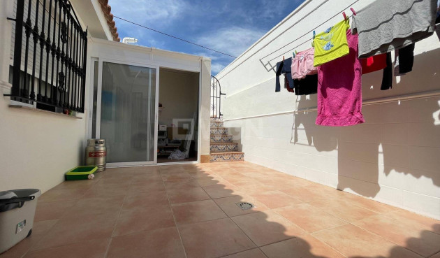 Odsprzedaż - Kamienica - Pilar de la Horadada - Zona Pueblo