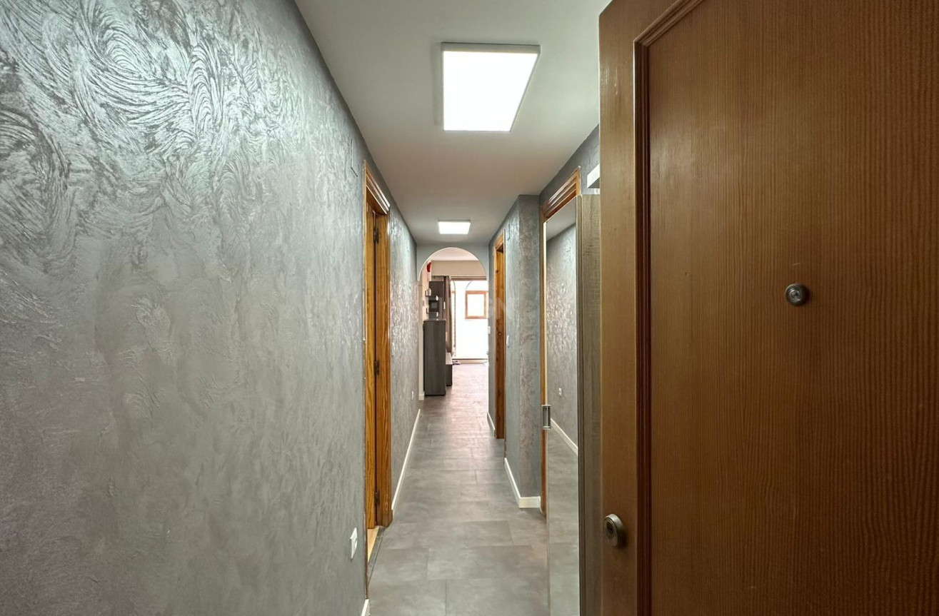 Resale - Apartment / flat - Torrevieja - Centro