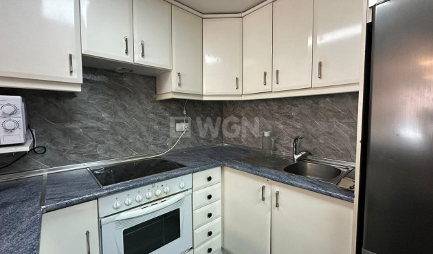 Resale - Apartment / flat - Torrevieja - Centro