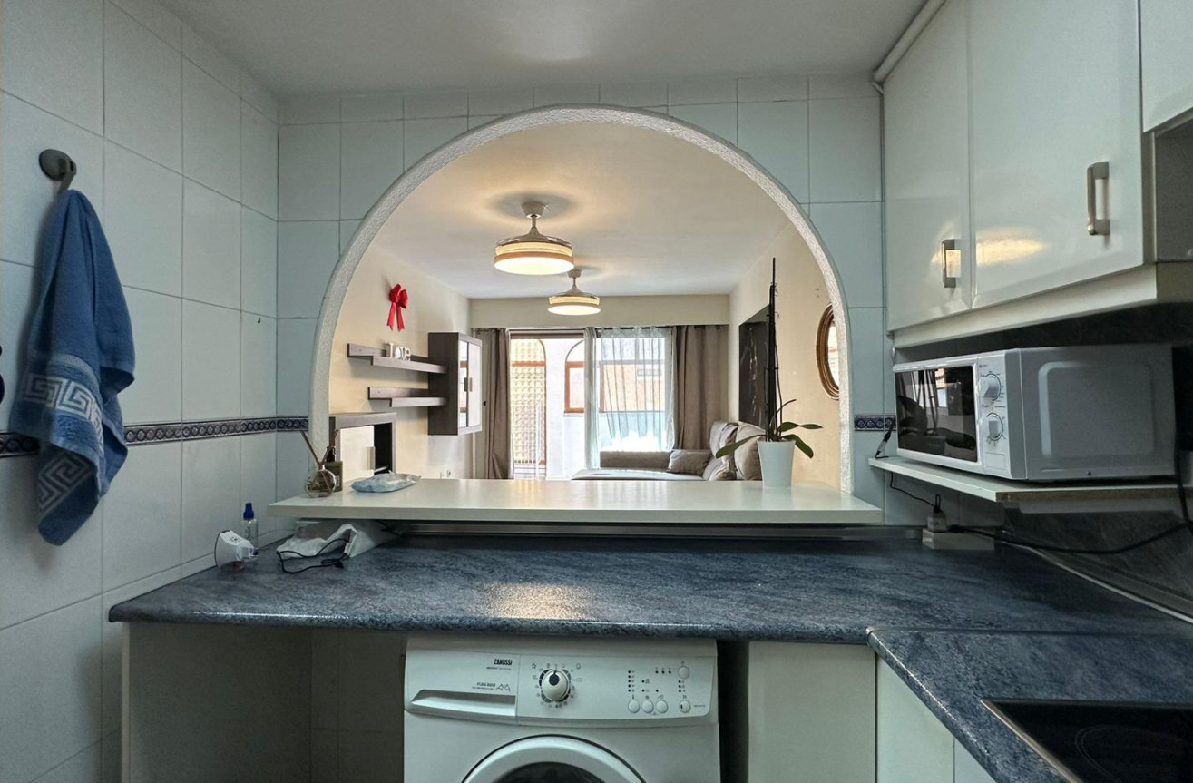 Resale - Apartment / flat - Torrevieja - Centro