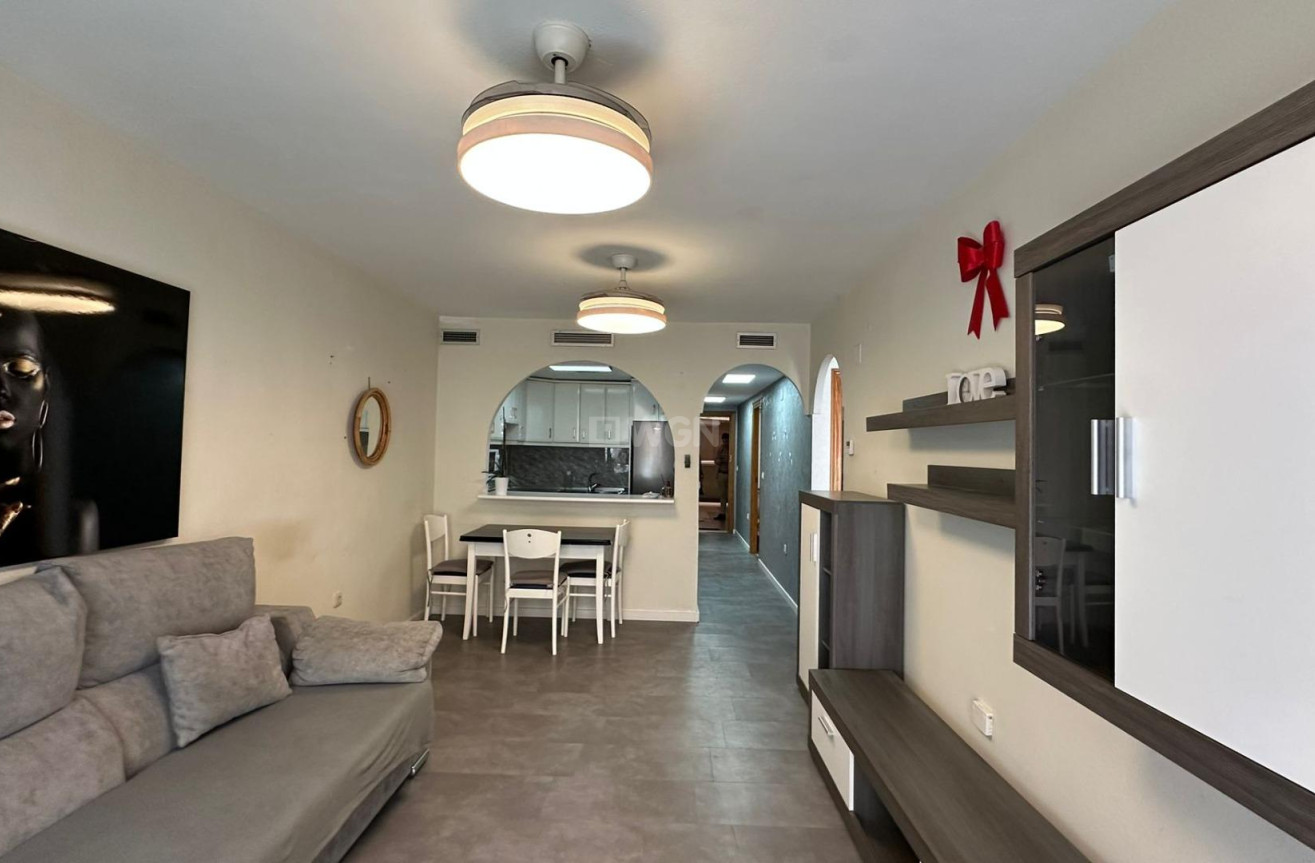 Resale - Apartment / flat - Torrevieja - Centro