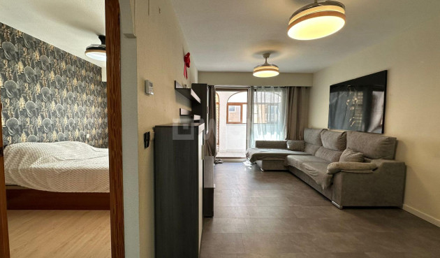 Resale - Apartment / flat - Torrevieja - Centro