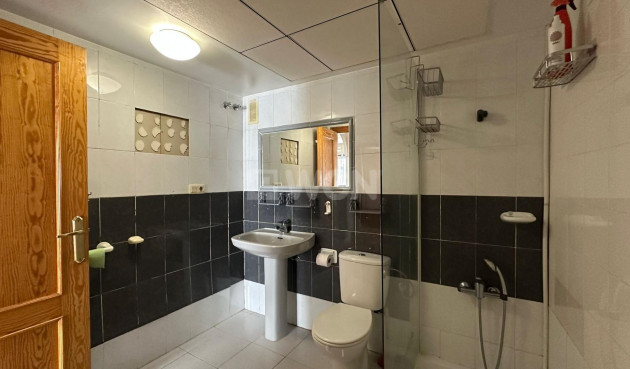 Resale - Apartment / flat - Torrevieja - Centro