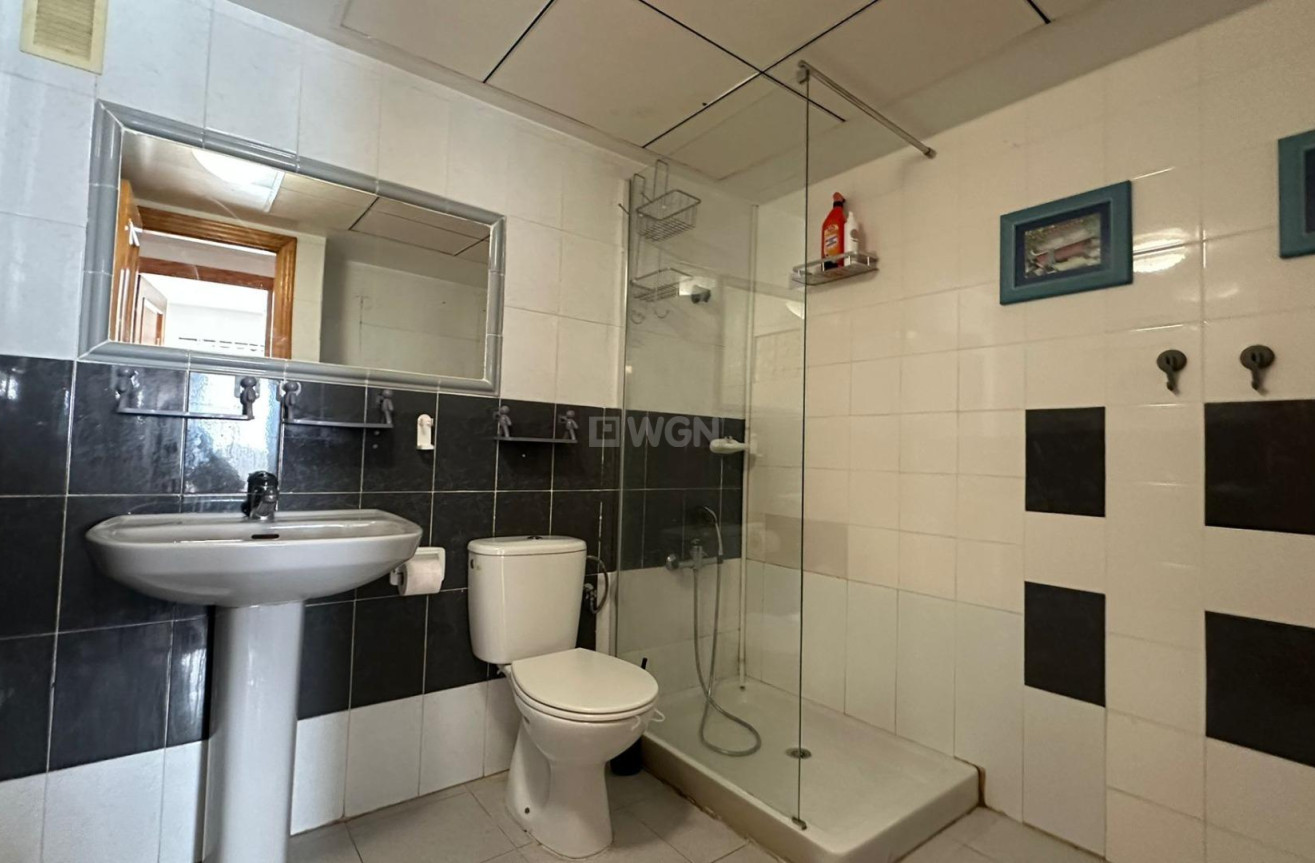 Resale - Apartment / flat - Torrevieja - Centro
