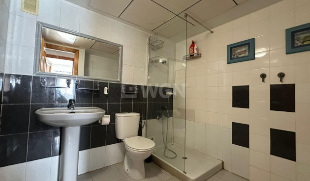 Resale - Apartment / flat - Torrevieja - Centro