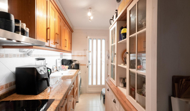 Odsprzedaż - Kamienica - Orihuela Costa - Los Dolses