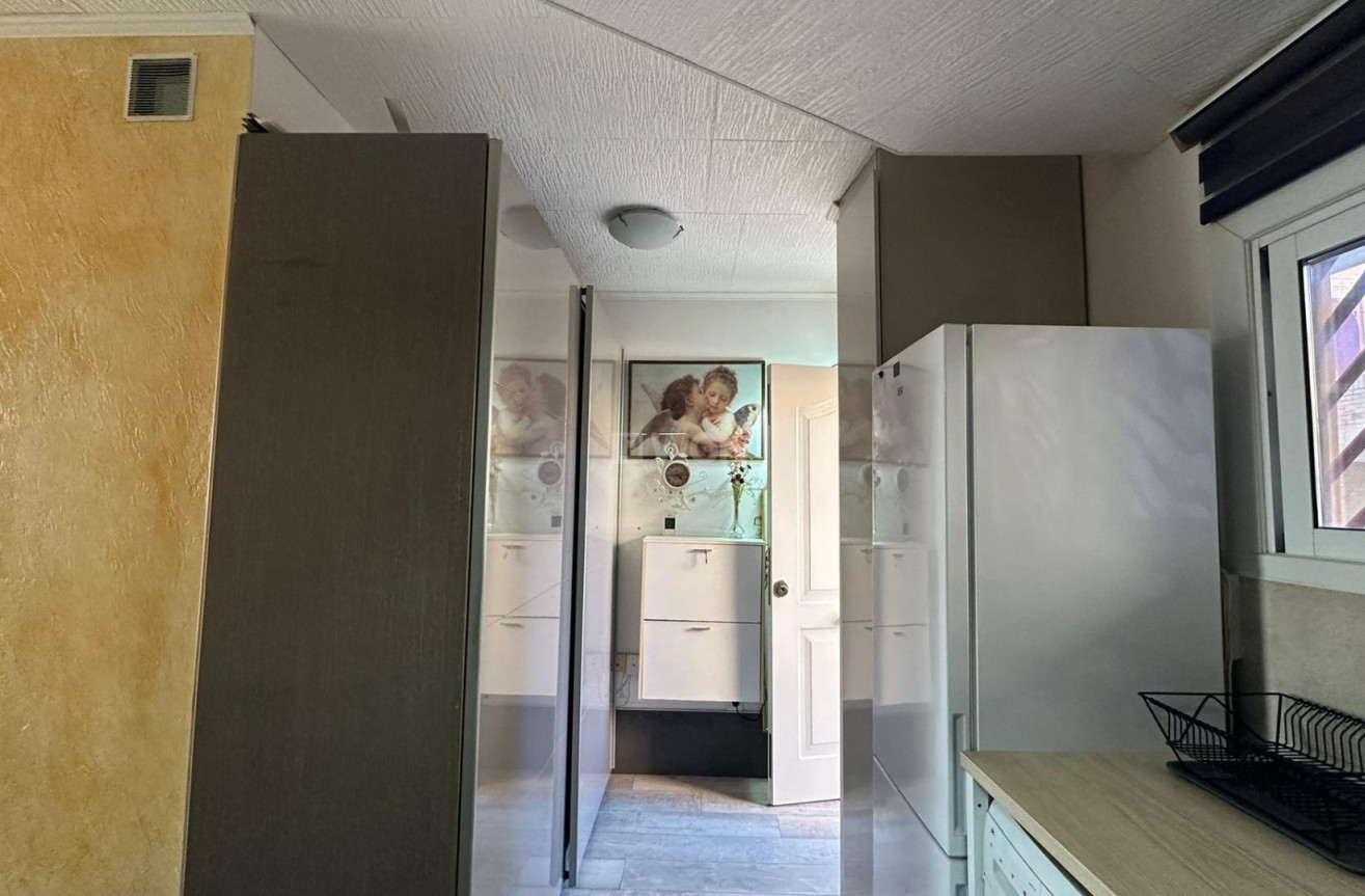 Resale - Apartment / flat - Torrevieja - Centro