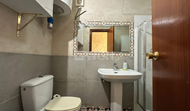 Resale - Apartment / flat - Torrevieja - Centro