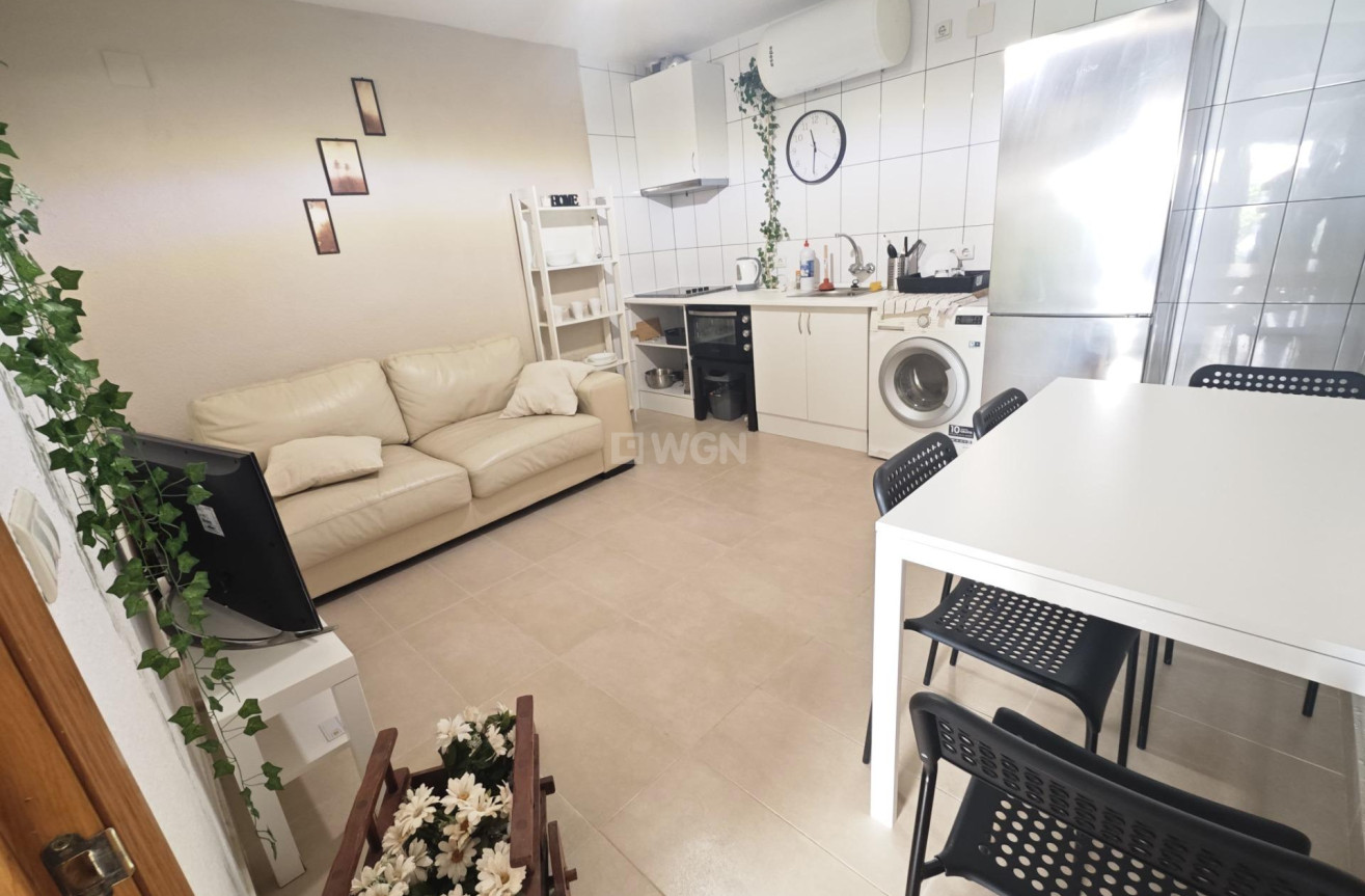 Odsprzedaż - Bungalow - Torrevieja - Playa del Cura