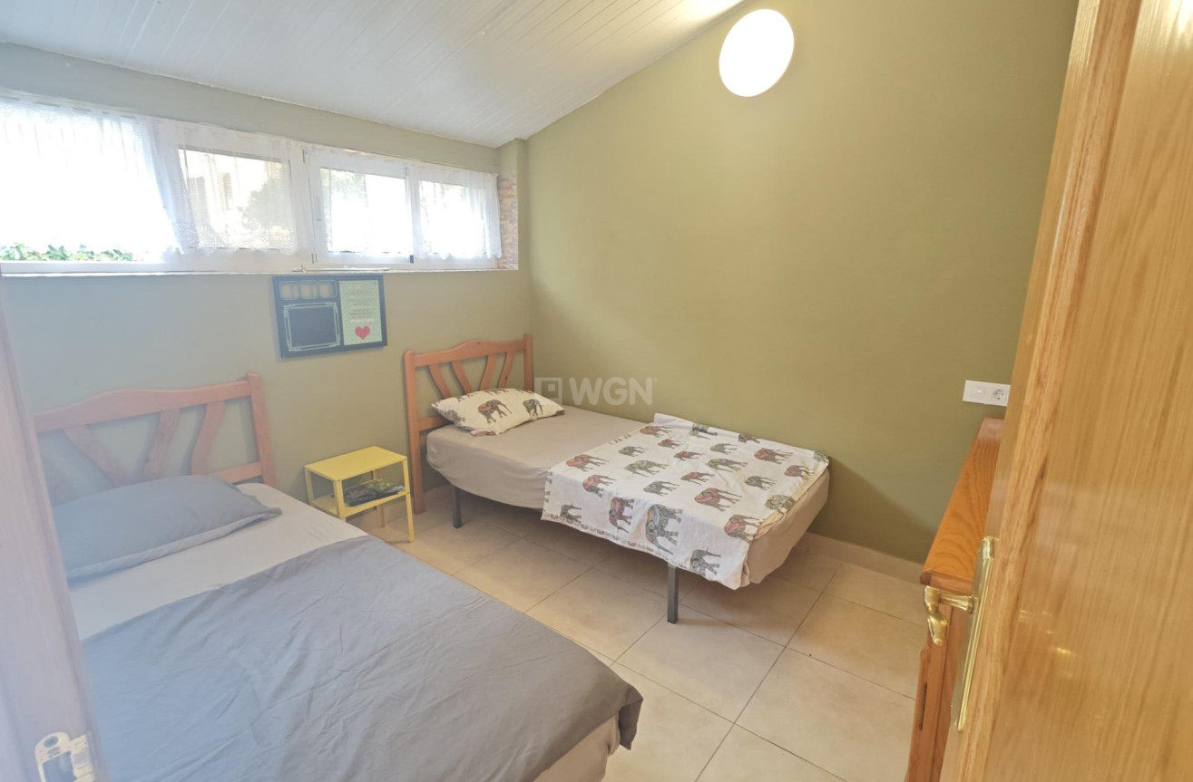 Odsprzedaż - Bungalow - Torrevieja - Playa del Cura