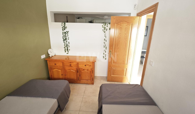 Odsprzedaż - Bungalow - Torrevieja - Playa del Cura