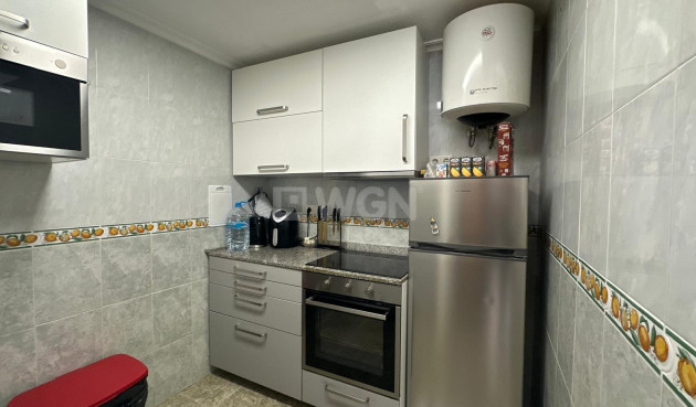 Resale - Apartment / flat - Torrevieja - Estacion De Autobuses