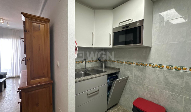 Resale - Apartment / flat - Torrevieja - Estacion De Autobuses
