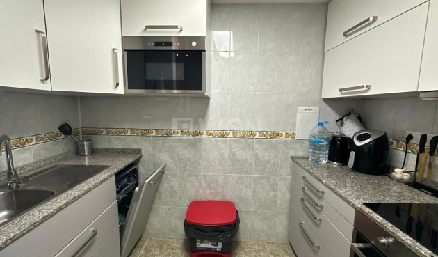 Resale - Apartment / flat - Torrevieja - Estacion De Autobuses