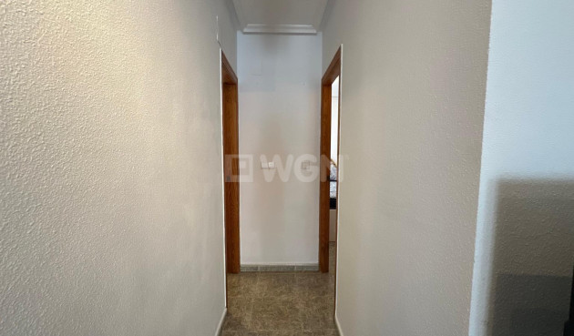 Resale - Apartment / flat - Torrevieja - Estacion De Autobuses