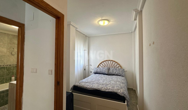 Resale - Apartment / flat - Torrevieja - Estacion De Autobuses