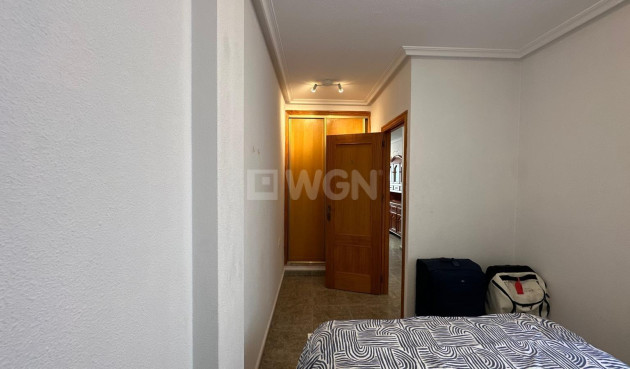 Resale - Apartment / flat - Torrevieja - Estacion De Autobuses