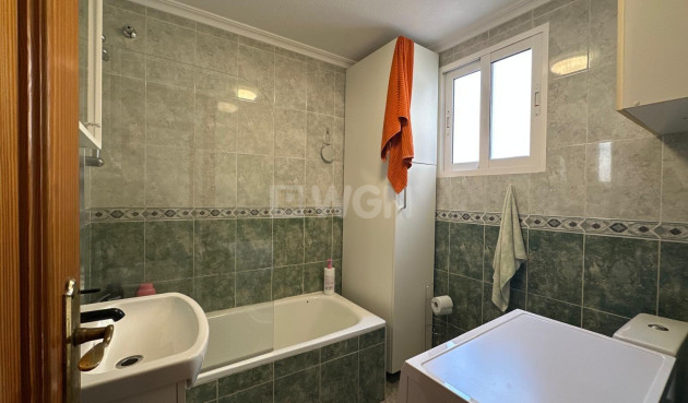 Resale - Apartment / flat - Torrevieja - Estacion De Autobuses