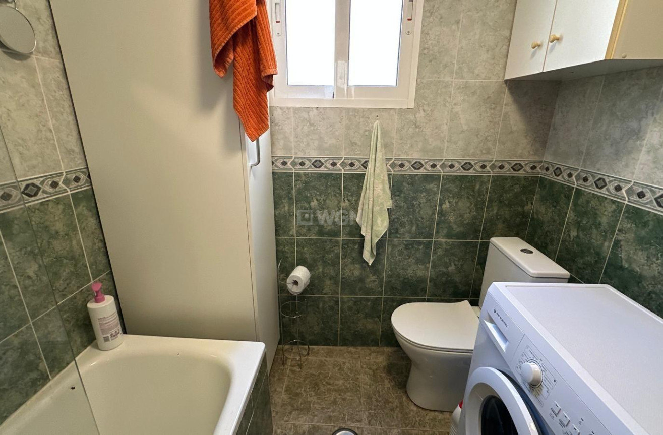 Resale - Apartment / flat - Torrevieja - Estacion De Autobuses