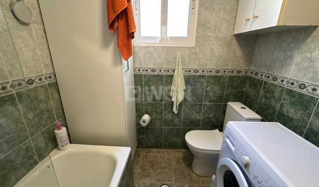 Resale - Apartment / flat - Torrevieja - Estacion De Autobuses