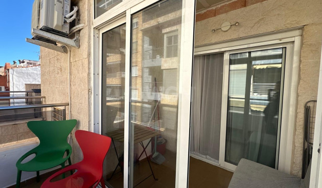 Resale - Apartment / flat - Torrevieja - Estacion De Autobuses